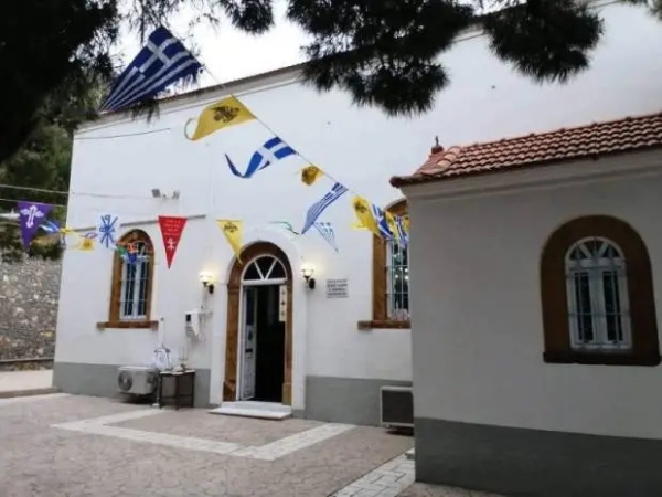 ΑΡΧΙΕΡΑΤΙΚΗ ΙΕΡΑ ΠΑΡΑΚΛΗΣΗ ΣΤΟ ΙΕΡΟ ΠΡΟΣΚΥΝΗΜΑ ΑΓΙΟΥ ΜΑΚΑΡΙΟΥ ΒΡΟΝΤΑΔΟΥ